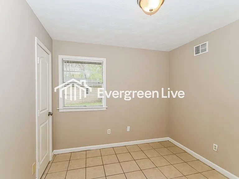 5323 Sunnyside Cv — Photo 12