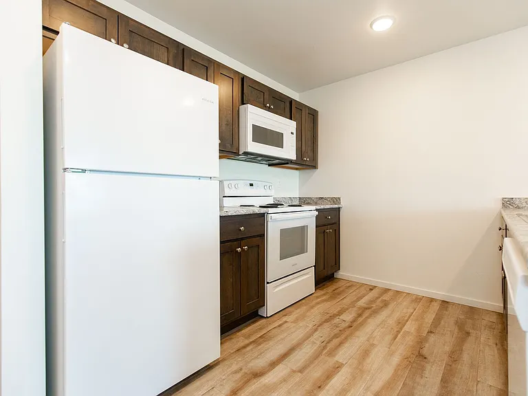 Cottonwood Corner Apartments — Photo 57