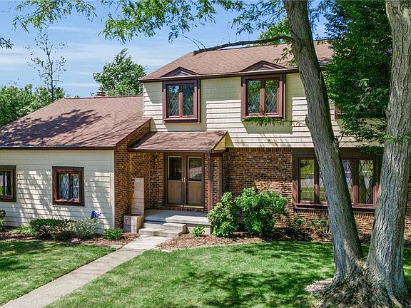 2nd image of 105 Northington Dr