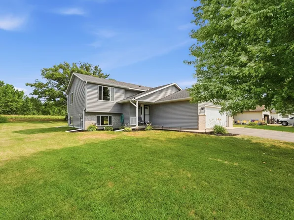 1106 9th St NE, Milaca, MN 56353