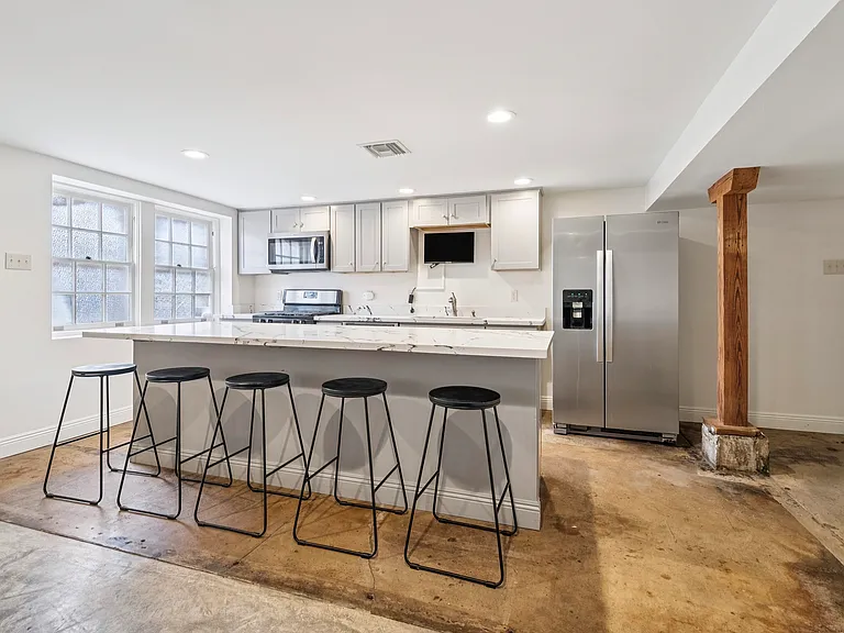 1410 Broadway St #D — Photo 3