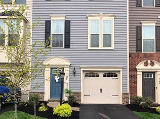 124 Arbor Trail Dr, Mc Kees Rocks, PA 15136