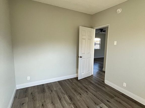 2nd image of 1338 W 57th St #26