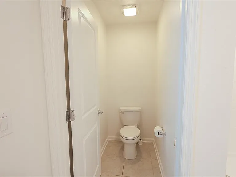 1821 Heart Lake Dr — Photo 27