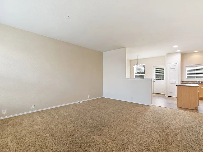 7475 Countryside Grv — Photo 3