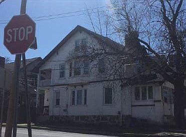 2nd image of 1102 Seneca St