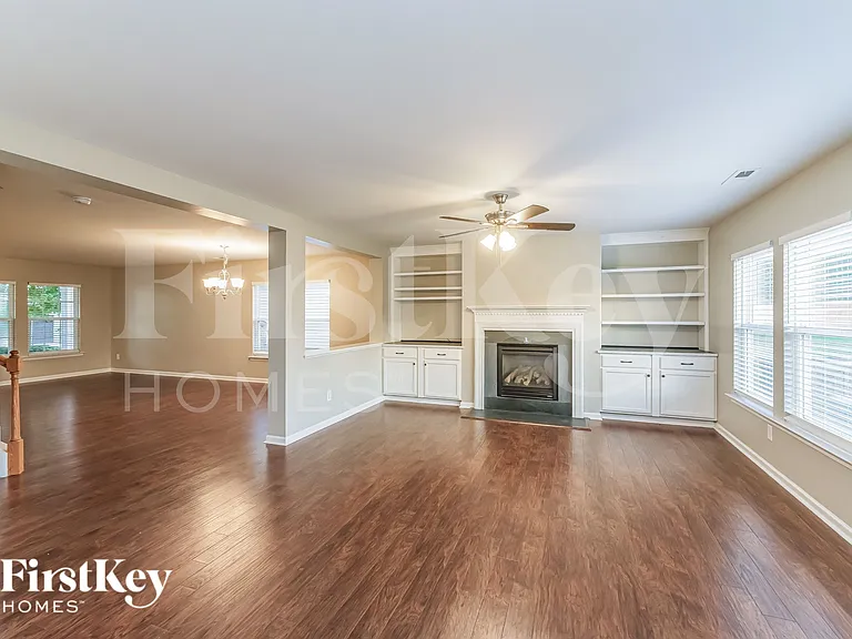 634 Conover Rd — Photo 3