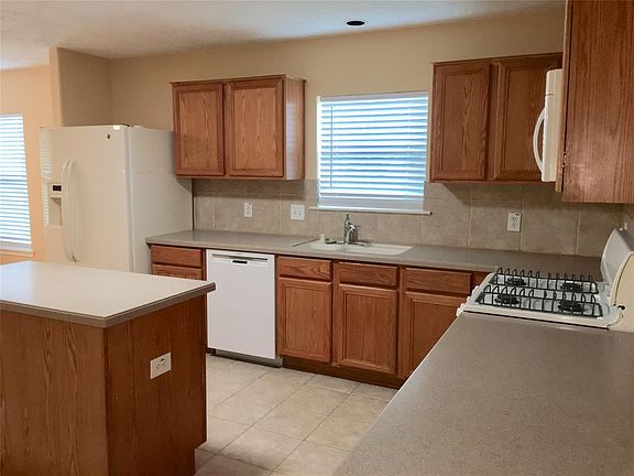 2nd image of 7702 Atwood Manor Ct