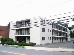 900 Hope St APT 3A, Stamford, CT 06907