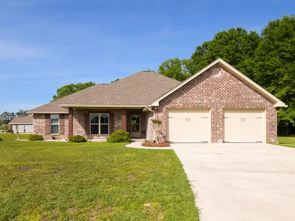 29 E Cherry St, Sumrall, MS 39482