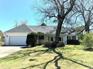 3481 Apple Meadow Dr, Fuquay Varina, NC 27526