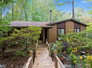 2363 Old Trail Dr, Reston, VA 20191