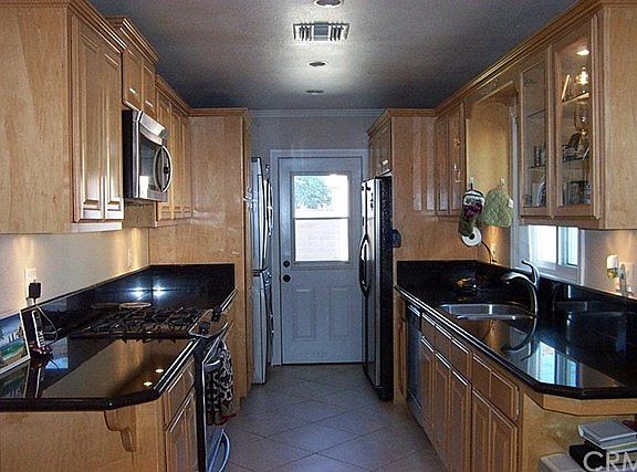3rd image of 1201 E Louisa Ave