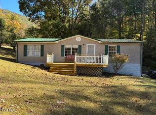 6218 Lake Rd, Big Stone Gap, VA 24219