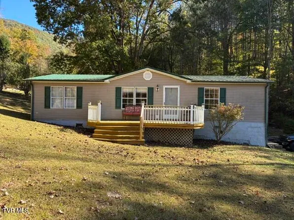 6218 Lake Rd, Big Stone Gap, VA 24219