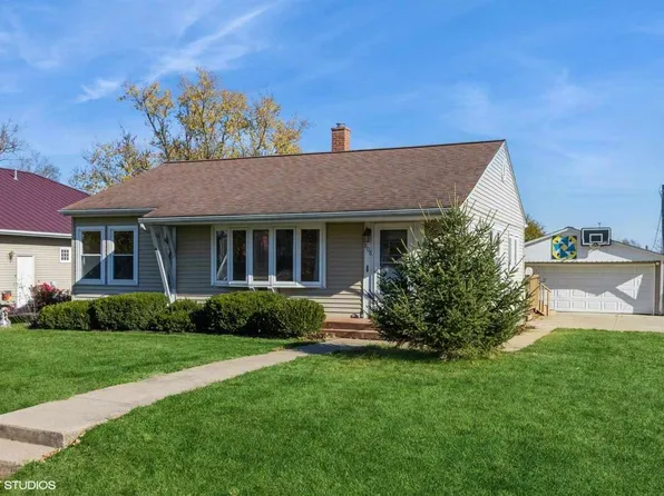 808 Walnut St, Tipton, IA 52772