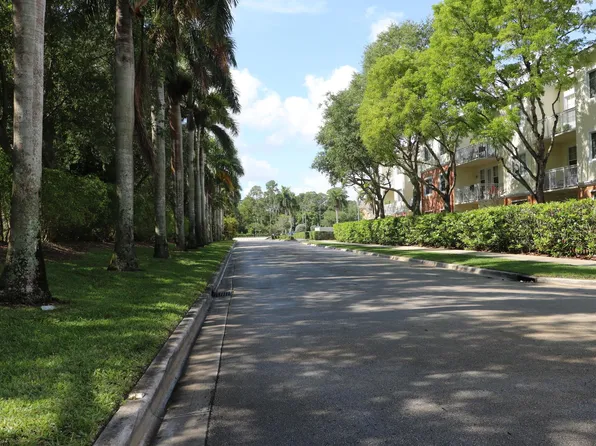 9825 Baywinds Drive #1208, West Palm Beach, FL 33411