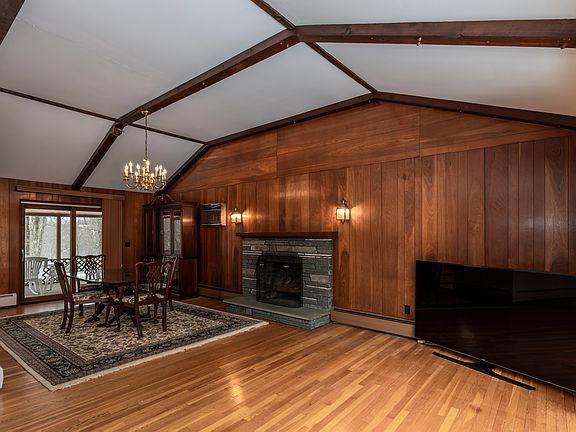 31 Charter Oak Court