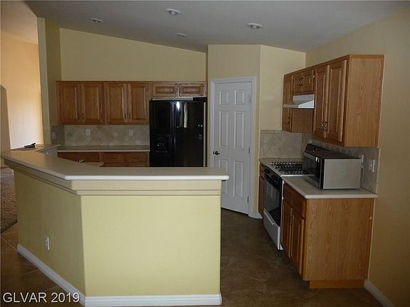 4th image of 9531 Rainbow Tudor Way