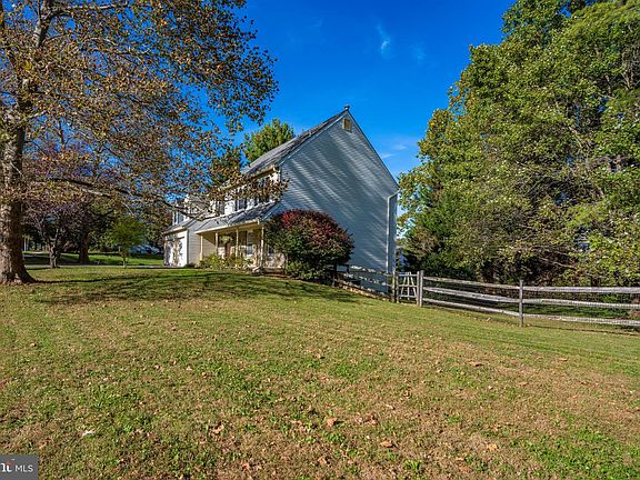 5th image of 15529 Indianola Dr