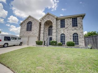 301 Fairhaven Ct, Arlington, TX 76018