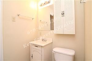 4th image of 2355 Holly Hill Ct SW
