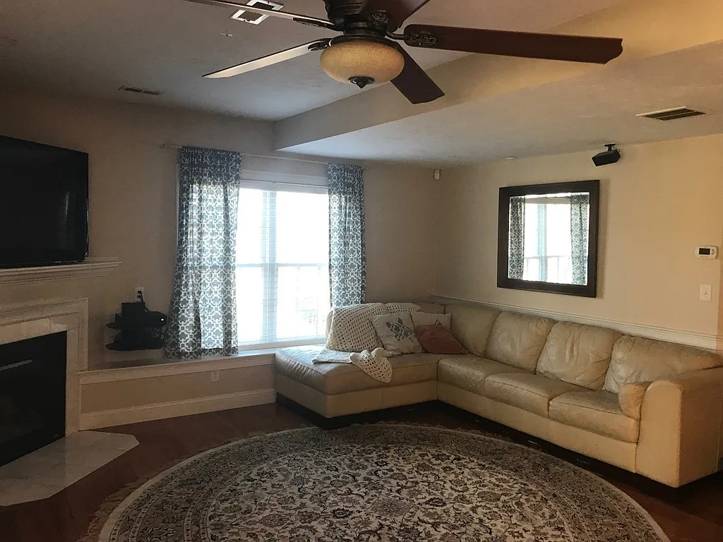 1 bed, 1.0 bath, 1000 sqft, $2,900 — Photo 3