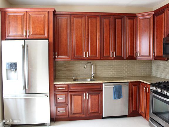 2nd image of 4520 43rd St APT 3C