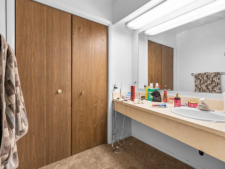 442 N 500 E #8 — Photo 9