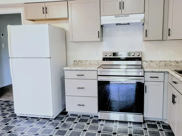10915 Queen Anne Ct, Savannah, GA 31406