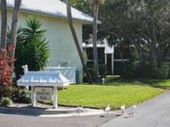 7300 Sunshine Skyway Ln S APT 202, Saint Petersburg, FL 33711