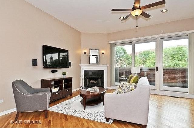 1st image of 1140 N Milwaukee Ave APT 2