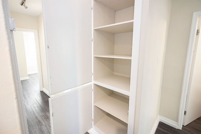 Winnipeg Apartment for rent - 2 Bedrooms — photo 11