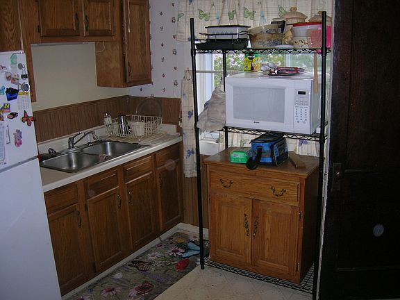 3rd image of 309 Crowley Ave