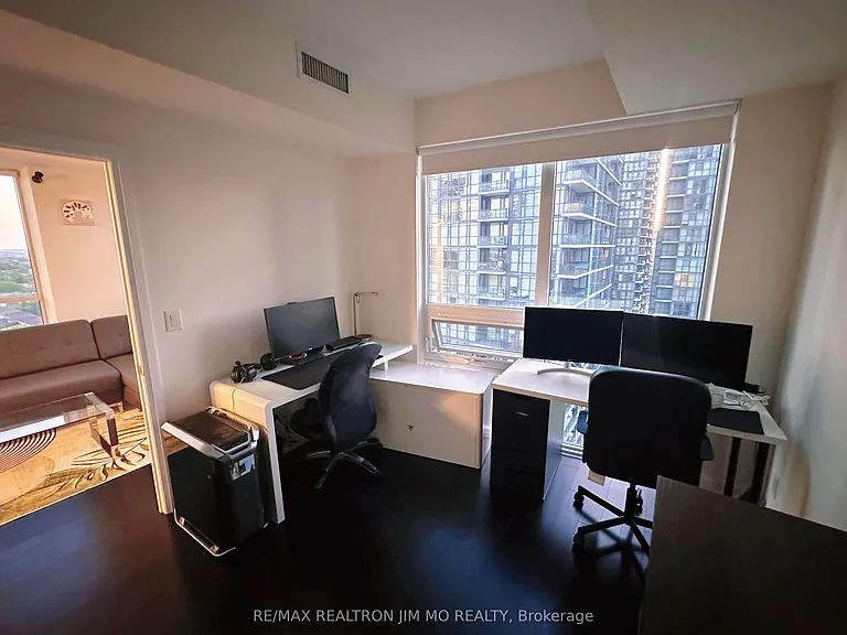 510 Curran Pl #1704 — Photo 10