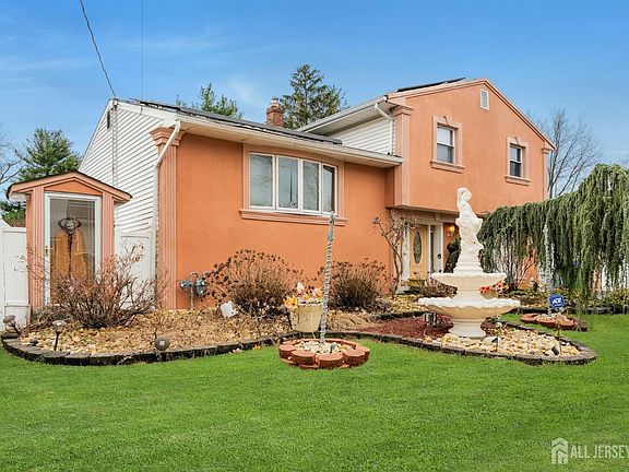 2nd image of 8 Monaghan Rd