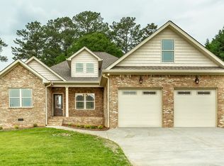 423 Twelve Oaks Dr #31, Rock Spring, GA 30739