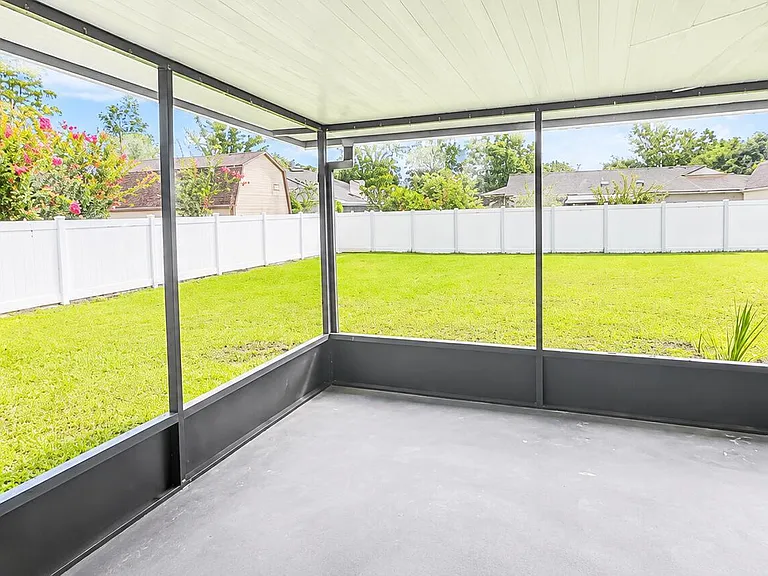 4727 Southern Pacific Dr — Photo 16