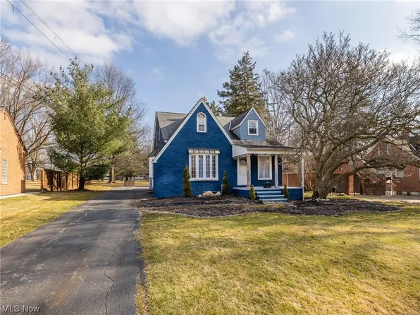 6545 Olde York Rd, Parma Heights, OH 44130