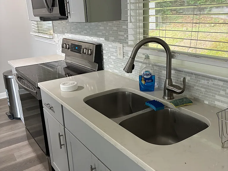 1008 Ancroft Ave — Photo 6