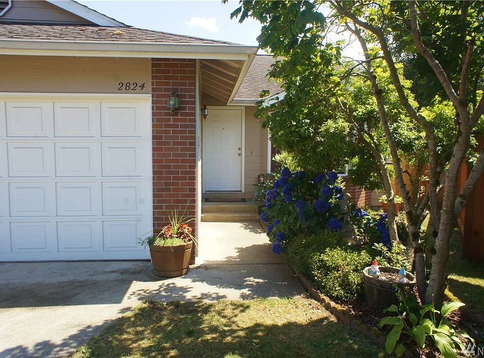 1st image of 2824 175th Pl NE