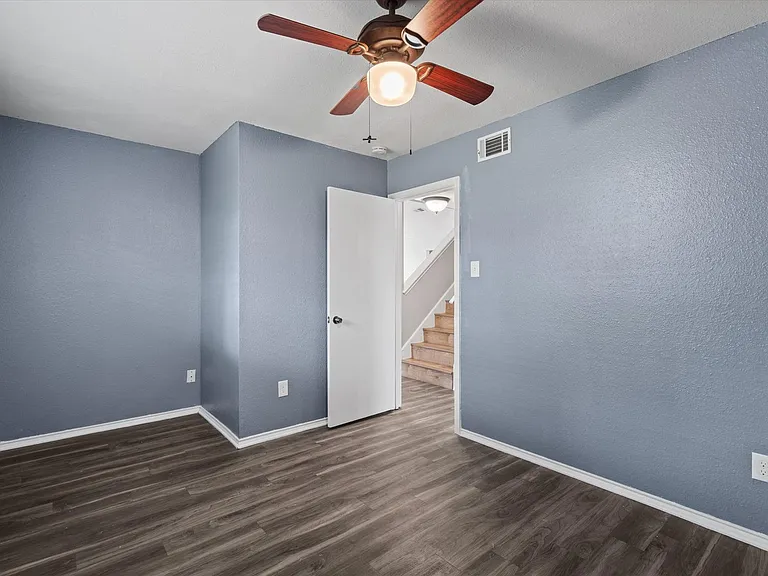 9901 Willers Way — Photo 17