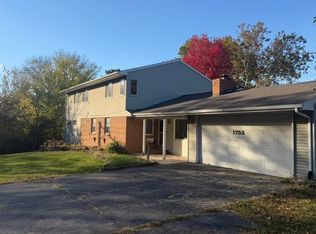 1752 W Stephenson St, Freeport, IL 61032