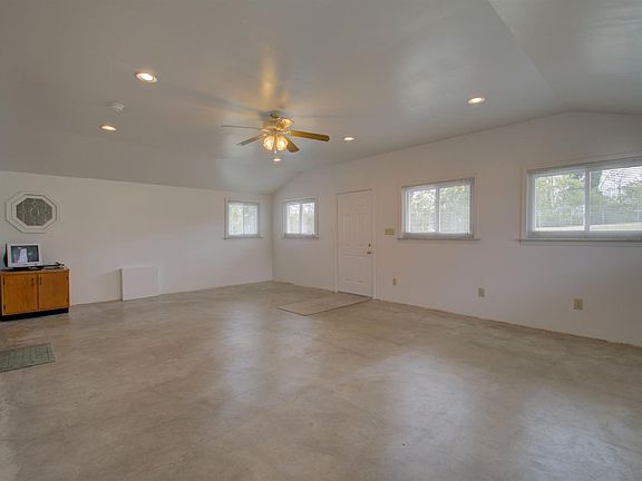 4th image of 11464 Ravensberg Ct