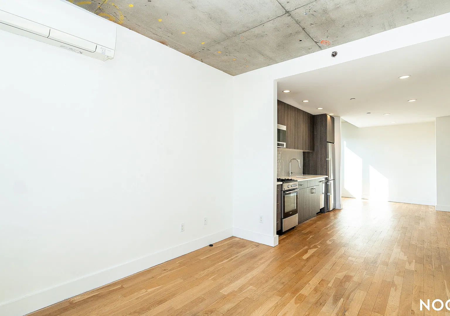 824 East New York Avenue — Photo 4