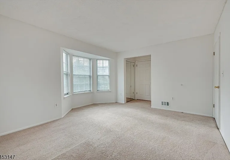 57 Lindsey Ct — Photo 16