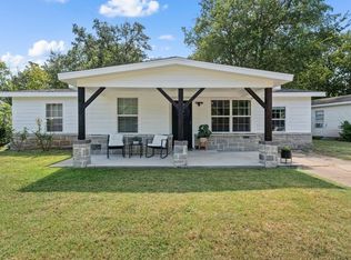 121 Austin St, Mc Gregor, TX 76657