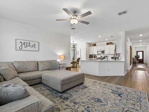 3rd image of 8109 Green Heron Dr
