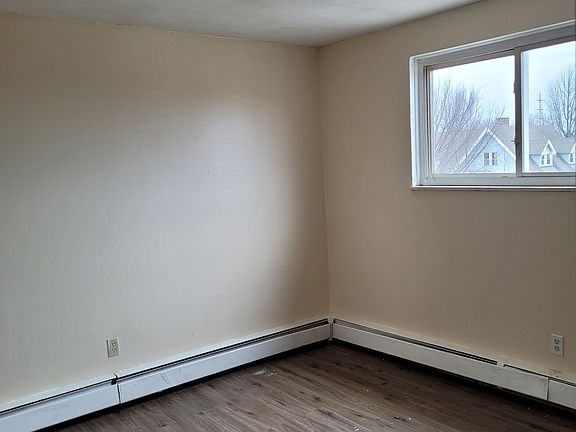 5th image of 14835 Euclid Ave #307