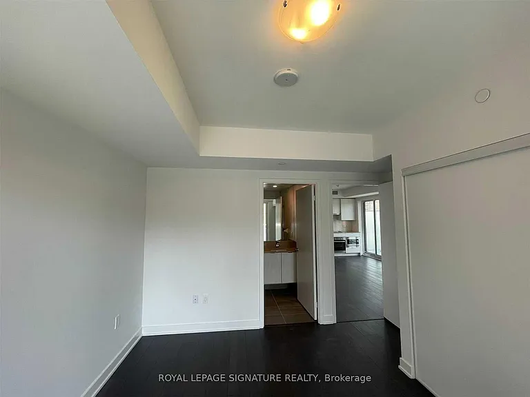 195 Redpath Ave #804 — Photo 5